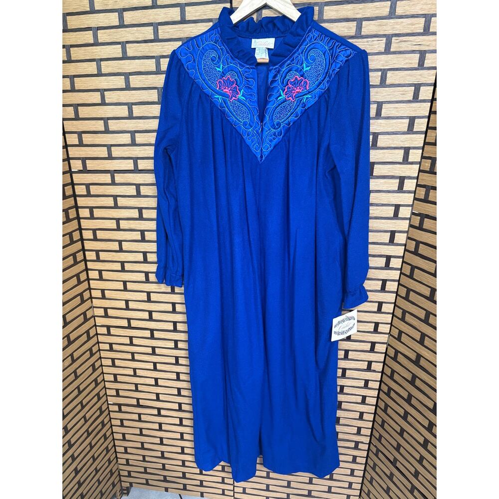 Cachet‎ Blue Night Gown Size Large